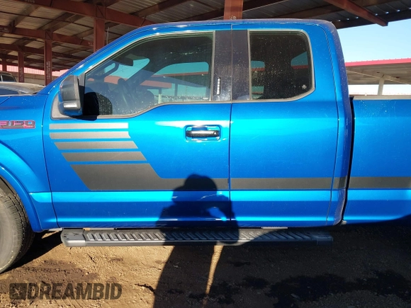 2018 Ford F-150 XL z VIN 1FTEX1CG6JFB45588, wystawiony jako IAAI lot #40995136 z przebiegiem 40 614 mil mil oraz . Historia ofert i sprzedaży dostępna na DreamBid. Obrazek 14.