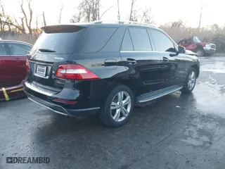 2012 Mercedes-Benz M-Class ML 350 BlueTEC with VIN 4JGDA2EB5CA019951, listed as a IAAI auction lot 41114219 with 116,804 mi miles. Bid and sale history available at carsss.com. Image 4.