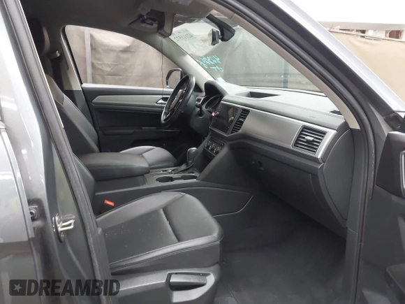 2019 Volkswagen Atlas SE с VIN 1V2DR2CA1KC591124, выставлен на аукционе IAAI как лот 42111572 с пробегом 40 430 миль миль и . История ставок и продаж доступна на DreamBid. Изображение 5.