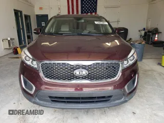2017 Kia Sorento LX z VIN 5XYPGDA32HG220045, wystawiony jako Copart lot #56754725 z przebiegiem Nie podano mil oraz Czysty tytuł • Clean title. Historia ofert i sprzedaży dostępna na DreamBid. Obrazek 5.
