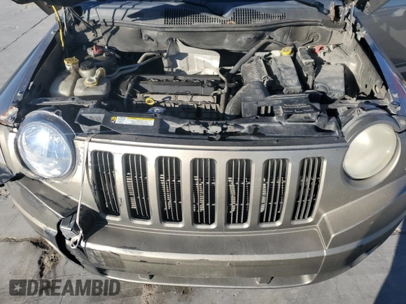 2008 Jeep Compass Sport with VIN 1J8FT47088D747146, listed as a Copart auction lot 85586414 with 286,169 mi miles and Salvage Title. Bid and sale history available at carsss.com. Image 12.