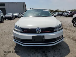 2015 Volkswagen Jetta Sedan 2.0L TDI SEL with VIN 3VWLA7AJ7FM340470, listed as a Copart auction lot 53077285 with 202,097 mi miles and Clean Title. Bid and sale history available at carsss.com. Image 5.