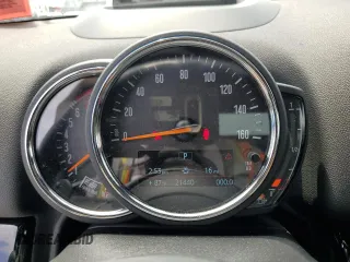 2019 MINI Countryman Cooper S with VIN WMZYT5C56K3G93448, listed as a Copart auction lot 63420534 with 21,440 mi miles and Salvage Title. Bid and sale history available at carsss.com. Image 9.