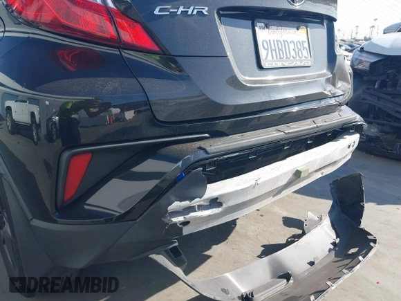 2020 Toyota C-HR LE with VIN JTNKHMBX6L1084659, listed as a IAAI auction lot 41807840 with 1 mi miles. Bid and sale history available at carsss.com. Image 18.