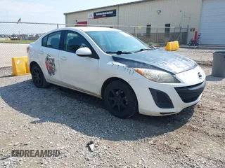 2011 Mazda 3 i Touring z VIN JM1BL1VF6B1367176, wystawiony jako IAAI lot #42484280 z przebiegiem 126 732 mil mil oraz . Historia ofert i sprzedaży dostępna na DreamBid. Obrazek 1.