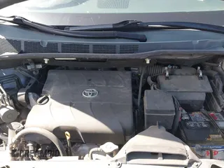 2011 Toyota Sienna with VIN 5TDZK3DC0BS078642, listed as a IAAI auction lot 41802147 with 263,309 mi miles. Bid and sale history available at carsss.com. Image 10.