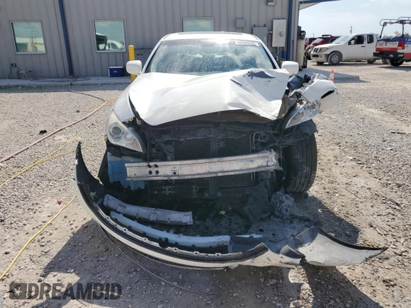 2013 Infiniti M with VIN JN1BY1AR0DM602077, listed as a Copart auction lot 43249275 with 176,392 mi miles and Salvage title. Bid and sale history available at DreamBid. Image 5.