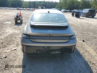 2023 Hyundai Ioniq 6 Preferred z VIN KMHM34AC0PA030141, wystawiony jako Copart lot #57694704 z przebiegiem 7051 mil mil oraz Szkoda całkowita • Salvage title. Historia ofert i sprzedaży dostępna na DreamBid. Obrazek 6.