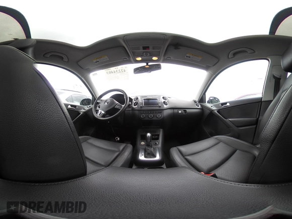 2016 Volkswagen Tiguan S с VIN WVGBV7AXXGW546743, выставлен на аукционе IAAI как лот 42234403 с пробегом 43 344 миль миль и . История ставок и продаж доступна на DreamBid. Изображение 19.