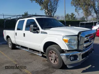2013 Ford F-250 XL z VIN 1FT7W2A62DEB87844, wystawiony jako IAAI lot #41308125 z przebiegiem 194 058 mil mil oraz . Historia ofert i sprzedaży dostępna na DreamBid. Obrazek 1.
