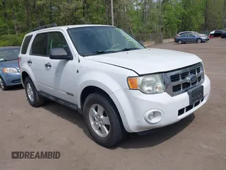 2008 Ford Escape Hybrid with VIN 1FMCU59H38KC38282, listed as a IAAI auction lot 42136889 with 233,123 mi miles. Bid and sale history available at carsss.com. Image 1.