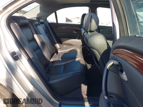 2006 Acura RL with VIN JH4KB16526C005234, listed as a IAAI auction lot 42130374 with 343,839 mi miles and . Bid and sale history available at DreamBid. Image 8.