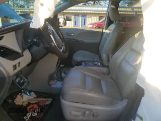 2016 Toyota Sienna XLE с VIN 5TDYK3DC6GS691111, выставлен на аукционе Copart как лот 87195014 с пробегом 196 691 миль миль и Списание • Salvage title. История ставок и продаж доступна на DreamBid. Изображение 7.