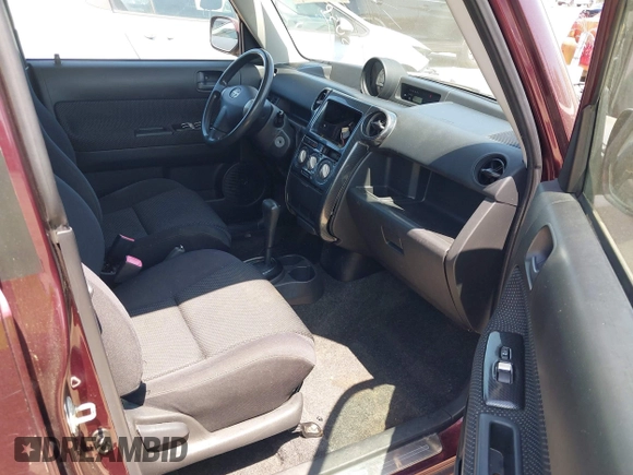 2005 Scion xB z VIN JTLKT324X54021847, wystawiony jako IAAI lot #42418230 z przebiegiem 198 210 mil mil oraz . Historia ofert i sprzedaży dostępna na DreamBid. Obrazek 5.