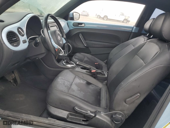 2012 Volkswagen Beetle 2.5L PZEV with VIN 3VWJP7AT1CM652433, listed as a Copart auction lot 85989164 with 115,406 mi miles and Salvage Title. Bid and sale history available at carsss.com. Image 7.