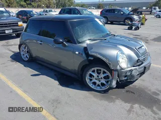 2006 MINI Hardtop S с VIN WMWRE33526TJ33834, выставлен на аукционе IAAI как лот 42857328 с пробегом 167 629 миль миль и . История ставок и продаж доступна на DreamBid. Изображение 1.