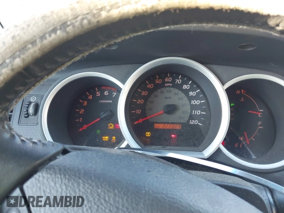 2010 Toyota Tacoma PreRunner with VIN 3TMJU4GN4AM100621, listed as a IAAI auction lot 41786994 with 222,327 mi miles and . Bid and sale history available at DreamBid. Image 7.