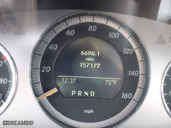 2008 Mercedes-Benz C-Class 3.0L Sport with VIN WDDGF54X18F015901, listed as a IAAI auction lot 41970758 with 157,177 mi miles. Bid and sale history available at carsss.com. Image 6.
