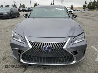 2019 Lexus ES 300h z VIN JTHB21B11K2034422, wystawiony jako Copart lot #53155075 z przebiegiem 147 768 mil mil oraz Szkoda całkowita • Salvage title. Historia ofert i sprzedaży dostępna na DreamBid. Obrazek 5.