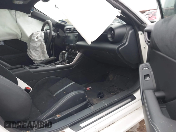 2022 Toyota GR86 Premium with VIN JF1ZNBF12N8754942, listed as a IAAI auction lot 41580851 with 6,595 mi miles. Bid and sale history available at carsss.com. Image 5.