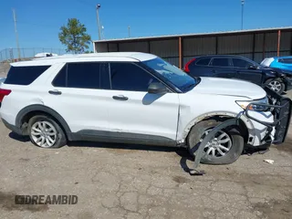 2021 Ford Explorer z VIN 1FMSK7BH7MGB22930, wystawiony jako IAAI lot #41647017 z przebiegiem 111 316 mil mil oraz . Historia ofert i sprzedaży dostępna na DreamBid. Obrazek 17.