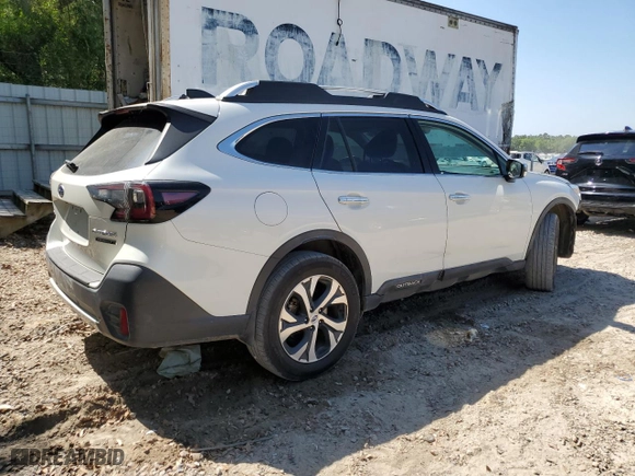 2020 Subaru Outback Touring XT with VIN 4S4BTGPD4L3187047, listed as a Copart auction lot 52492515 with 62,620 mi miles and Salvage Title. Bid and sale history available at carsss.com. Image 3.