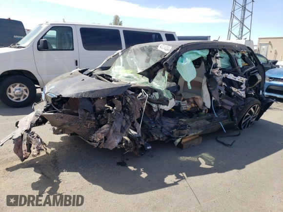 2019 BMW i3 with VIN WBY8P4C59K7D26811, listed as a Copart auction lot 47014304 with 0 mi miles and Salvage Title. Bid and sale history available at carsss.com. Image 1.