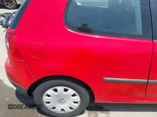 2008 Volkswagen Rabbit S z VIN WVWBA71K58W170510, wystawiony jako IAAI lot #42495771 z przebiegiem 91 929 mil mil oraz . Historia ofert i sprzedaży dostępna na DreamBid. Obrazek 17.