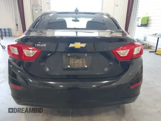 2017 Chevrolet Cruze LS z VIN 1G1BC5SM4H7270275, wystawiony jako IAAI lot #42484111 z przebiegiem 90 589 mil mil oraz . Historia ofert i sprzedaży dostępna na DreamBid. Obrazek 16.