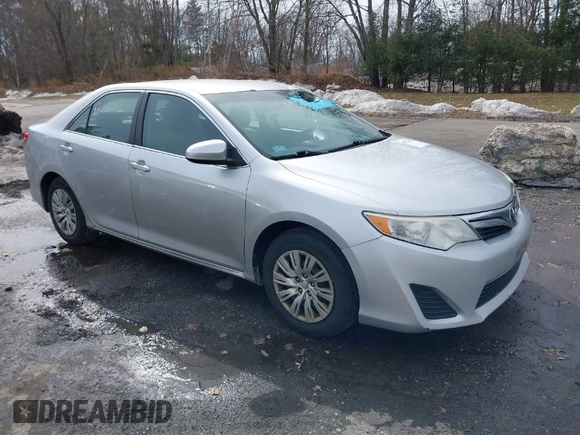 2014 Toyota Camry L with VIN 4T4BF1FK3ER425879, listed as a IAAI auction lot 41772525 with 180,910 mi miles. Bid and sale history available at carsss.com. Image 1.