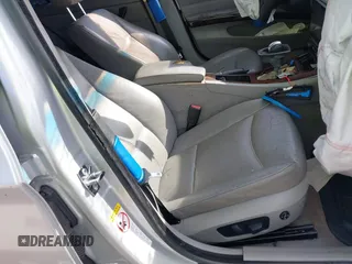 2006 BMW 3 Series 325i с VIN WBAVB13596KX63108, выставлен на аукционе IAAI как лот 42047192 с пробегом Не указан миль и . История ставок и продаж доступна на DreamBid. Изображение 5.