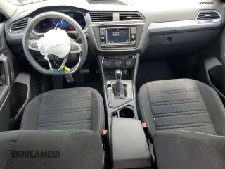 2022 Volkswagen Tiguan S with VIN 3VV1B7AX5NM138710, listed as a Copart auction lot 55900645 with 16,837 mi miles and Salvage title. Bid and sale history available at DreamBid. Image 8.