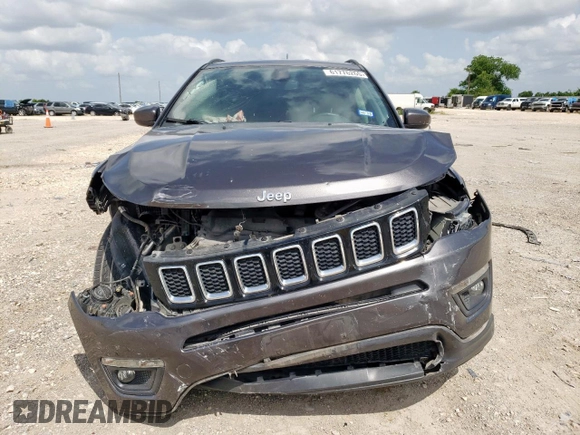 2019 Jeep Compass Latitude с VIN 3C4NJCBBXKT726442, выставлен на аукционе Copart как лот 61776265 с пробегом 63 934 миль миль и Списание • Salvage title. История ставок и продаж доступна на DreamBid. Изображение 5.