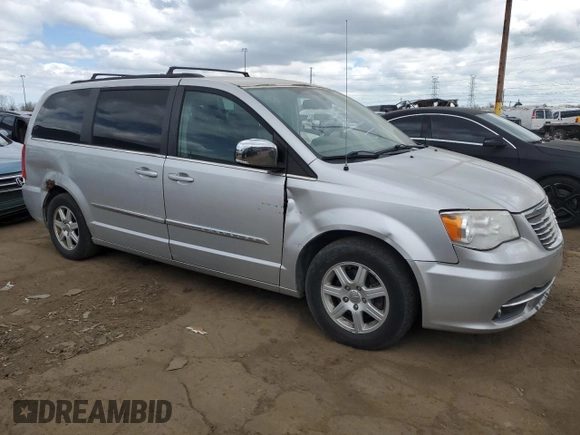 2012 Chrysler Town & Country Touring-L with VIN 2C4RC1CG8CR124251, listed as a Copart auction lot 52277775 with 186,704 mi miles and Clean Title. Bid and sale history available at carsss.com. Image 4.