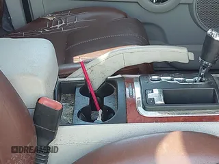 2006 Jeep Commander Limited с VIN 1J8HG58266C170185, выставлен на аукционе IAAI как лот 42549553 с пробегом 143 574 миль миль и . История ставок и продаж доступна на DreamBid. Изображение 15.