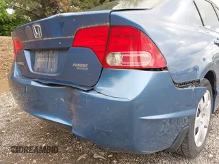 2006 Honda Civic LX z VIN 1HGFA16596L151430, wystawiony jako IAAI lot #42331418 z przebiegiem 53 812 mil mil oraz . Historia ofert i sprzedaży dostępna na DreamBid. Obrazek 6.
