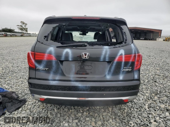 2017 Honda Pilot Elite with VIN 5FNYF6H0XHB019211, listed as a Copart auction lot 62426475 with 69,205 mi miles and Salvage title. Bid and sale history available at DreamBid. Image 6.