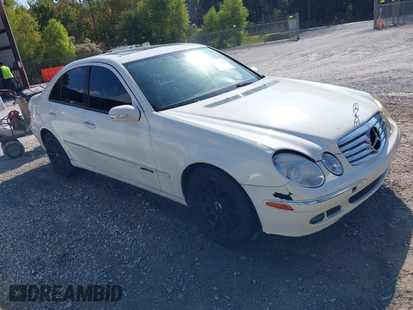 2006 Mercedes-Benz E-Class 3.5L with VIN WDBUF56J66A874920, listed as a IAAI auction lot 40727681 with 141,851 mi miles. Bid and sale history available at carsss.com. Image 1.