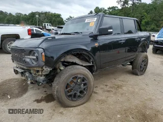 2021 Ford Bronco z VIN 1FMEE5DP8MLB02805, wystawiony jako Copart lot #55325855 z przebiegiem 52 200 mil mil oraz Szkoda całkowita • Salvage title. Historia ofert i sprzedaży dostępna na DreamBid. Obrazek 1.