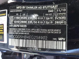 2014 Mercedes-Benz GLK with VIN WDCGG5HB4EG258902, listed as a IAAI auction lot 42036971 with 196,516 mi miles. Bid and sale history available at carsss.com. Image 9.