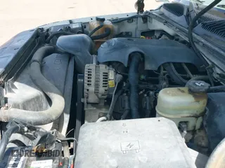 2002 Chevrolet Silverado 1500 LS с VIN 2GCEK19T121390066, выставлен на аукционе IAAI как лот 42690836 с пробегом 395 959 миль миль и . История ставок и продаж доступна на DreamBid. Изображение 19.