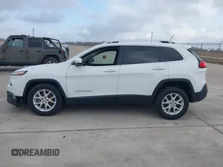 2016 Jeep Cherokee Latitude with VIN 1C4PJMCB1GW340605, listed as a IAAI auction lot 41523716 with 74,080 mi miles. Bid and sale history available at carsss.com. Image 14.