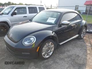 2013 Volkswagen Beetle 2.5L w/Sun/Sound/Nav с VIN 3VWJP7AT7DM677581, выставлен на аукционе IAAI как лот 42429868 с пробегом Не указан миль и . История ставок и продаж доступна на DreamBid. Изображение 2.