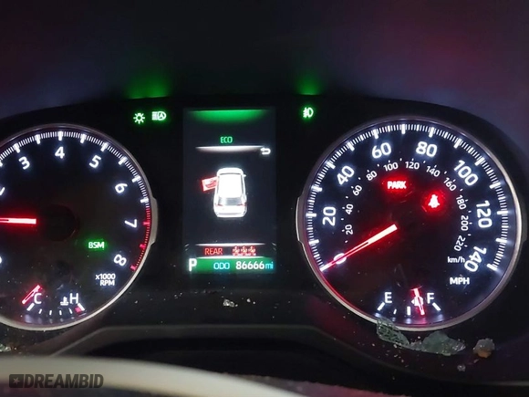 2019 Toyota RAV4 XLE with VIN 2T3P1RFV6KC053546, listed as a IAAI auction lot 41837046 with 86,666 mi miles. Bid and sale history available at carsss.com. Image 7.