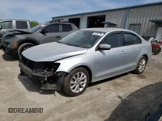 2012 Volkswagen Jetta SE с VIN 3VWDP7AJ1CM308841, выставлен на аукционе Copart как лот 53953755 с пробегом 75 695 миль миль и Списание • Salvage title. История ставок и продаж доступна на DreamBid. Изображение 1.
