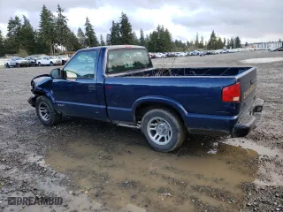 2000 Chevrolet S-10 LS with VIN 1GCCS1449Y8130785, listed as a Copart auction lot 47471365 with 75,343 mi miles and Salvage Title. Bid and sale history available at carsss.com. Image 2.