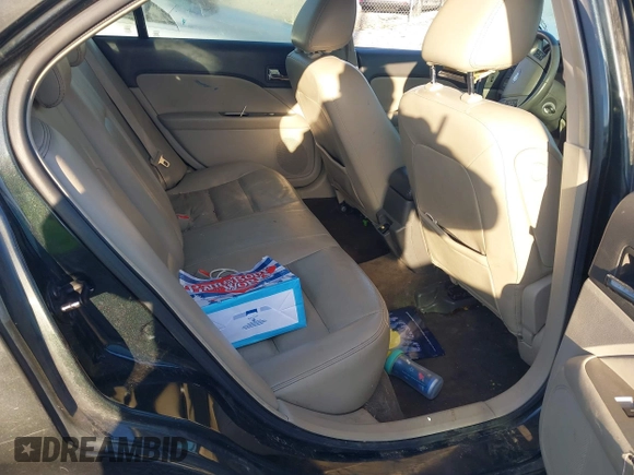 2010 Ford Fusion Hybrid with VIN 3FADP0L32AR100367, listed as a IAAI auction lot 41770303 with 253,334 mi miles. Bid and sale history available at carsss.com. Image 8.
