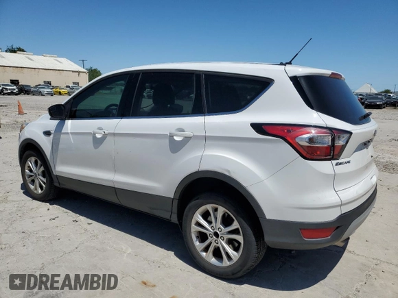 2017 Ford Escape SE z VIN 1FMCU0G9XHUC38315, wystawiony jako Copart lot #50998095 z przebiegiem 81 110 mil mil oraz Czysty tytuł • Clean title. Historia ofert i sprzedaży dostępna na DreamBid. Obrazek 2.