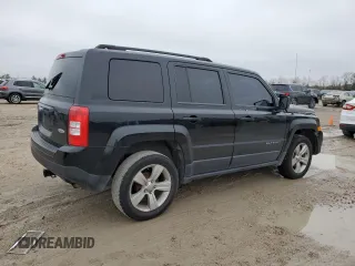 2013 Jeep Patriot Latitude with VIN 1C4NJPFB1DD230066, listed as a Copart auction lot 42530185 with 93,280 mi miles and Salvage Title. Bid and sale history available at carsss.com. Image 3.