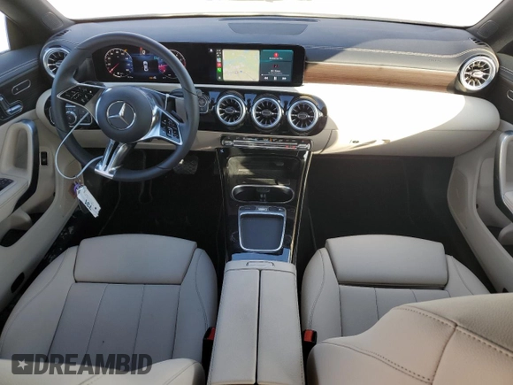 2025 Mercedes-Benz CLA 250 z VIN W1K5J4GB0SN485981, wystawiony jako Copart lot #43567725 z przebiegiem 1 566 mil mil oraz Szkoda całkowita • Salvage title. Historia ofert i sprzedaży dostępna na DreamBid. Obrazek 8.